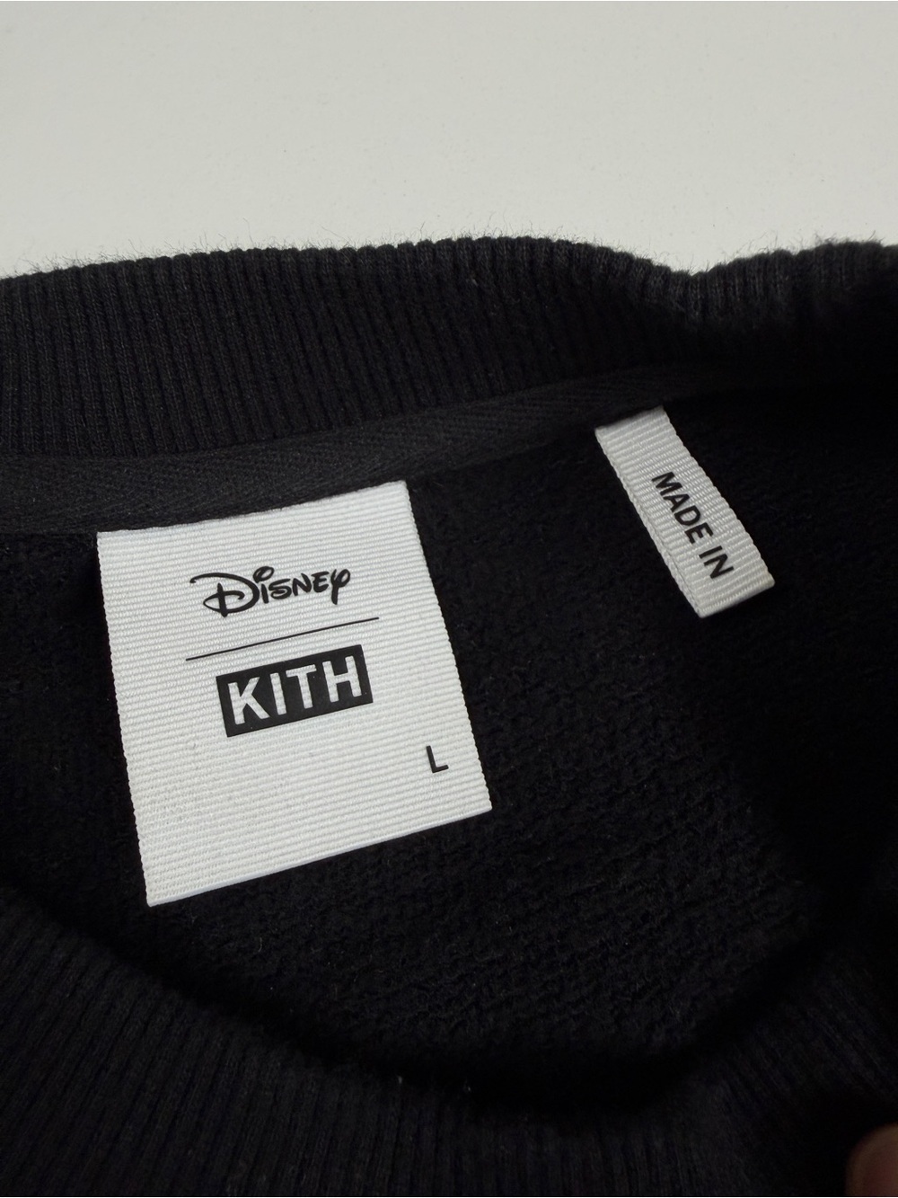 Kith Disney Embroidered Mickey Mouse Crewneck Sweatshirt Medium Black - Picture 5 of 10
